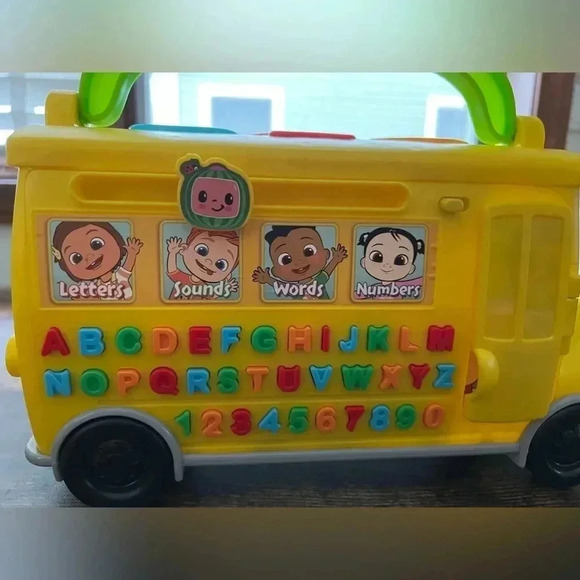 Cocomelon | Music Learning Bus Educational Toy - Picture 3 of 12